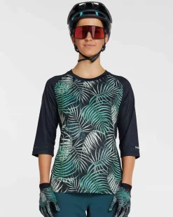 Women DHaRCO Womens 3/4 Sleeve Jersey |