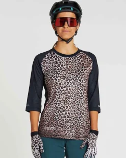 Women DHaRCO Womens 3/4 Sleeve Jersey |