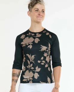 Women DHaRCO Womens 3/4 Sleeve Jersey |