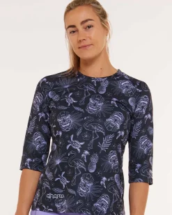 Women DHaRCO Womens 3/4 Sleeve Jersey |
