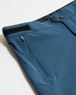Women DHaRCO Womens Gravity Shorts |
