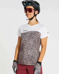 Women DHaRCO Womens Short Sleeve Jersey |