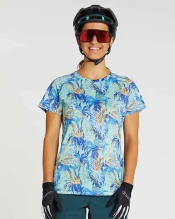 Women DHaRCO Womens Short Sleeve Jersey |